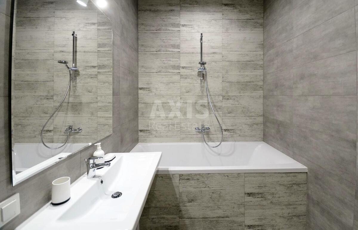 2k apartment uzv. Klovs'kyj 76155111