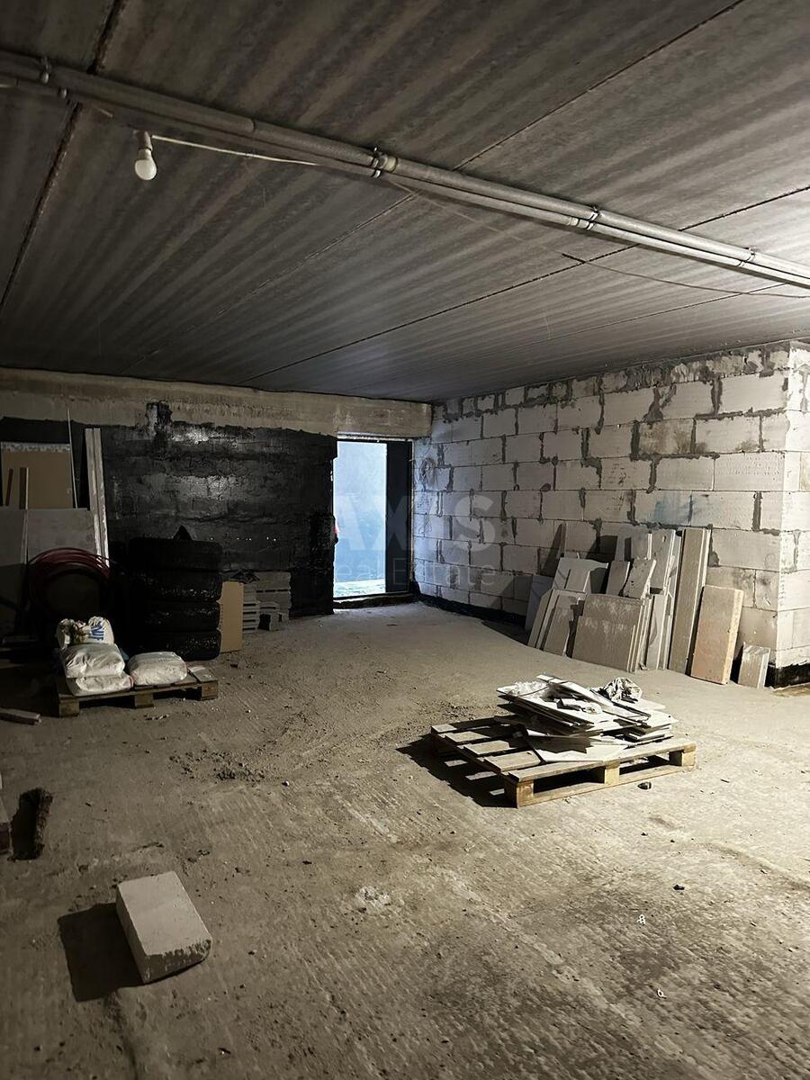 Service object vul. Osinnja 71, 70m24