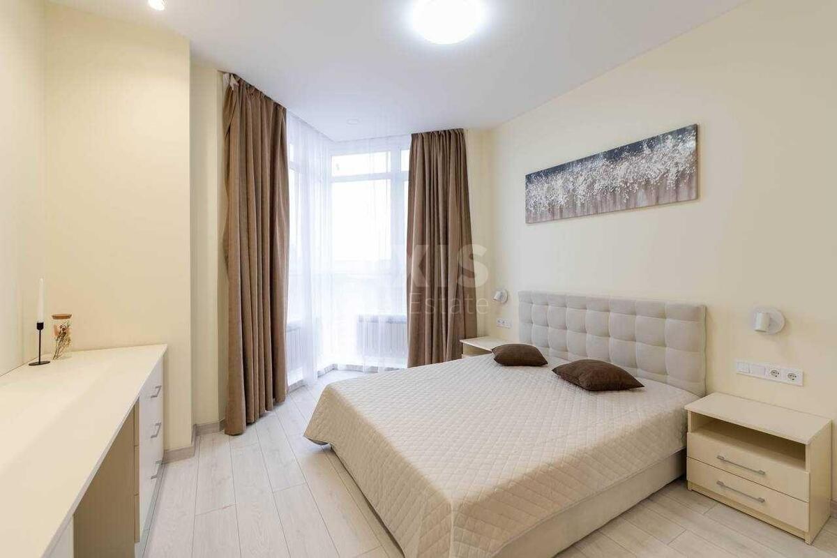 1k apartment vul. Dragomyrova Myhajla 4Б3
