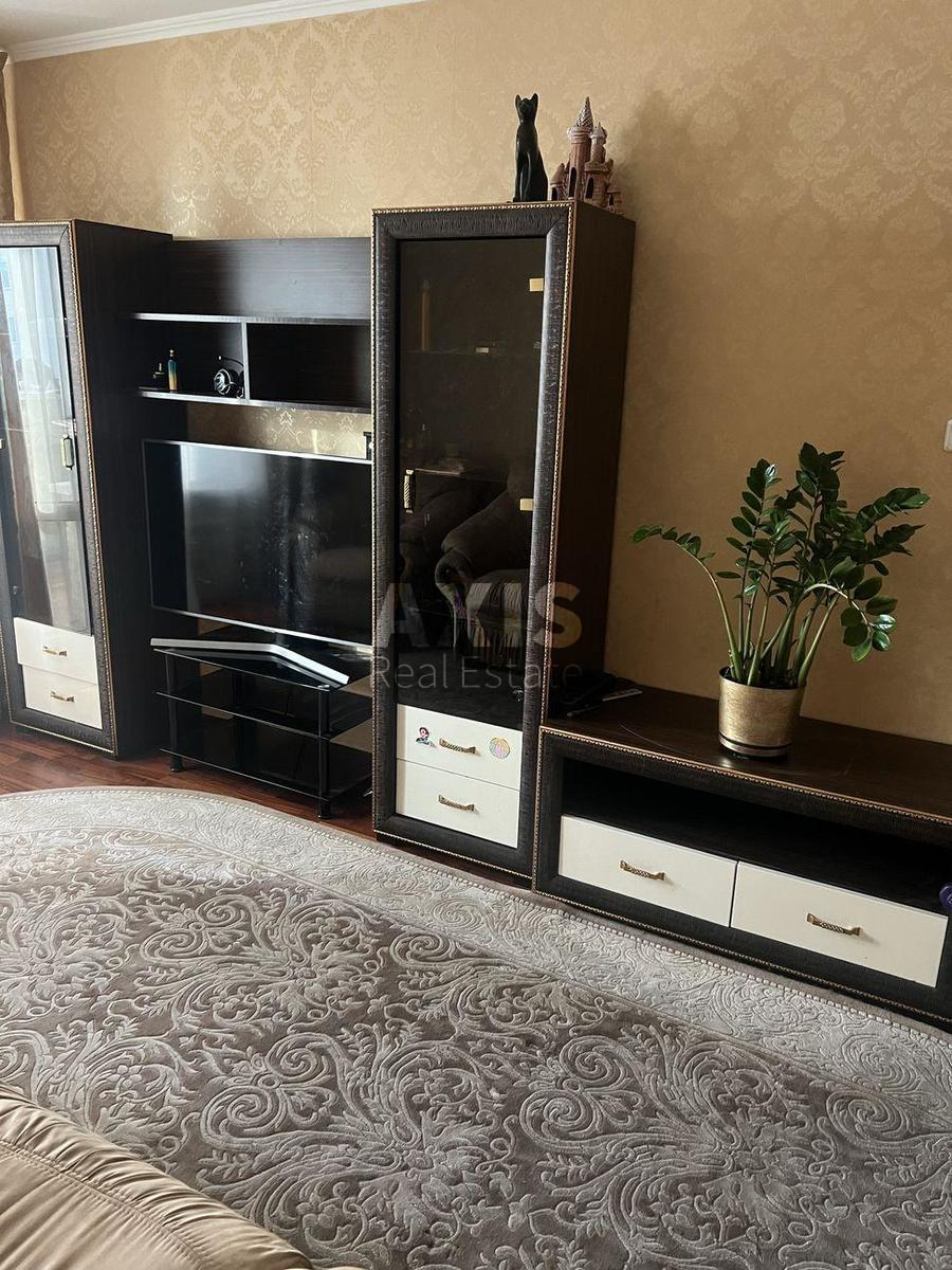 2к квартира пр-т Гонгадзе Георгия 18З335350