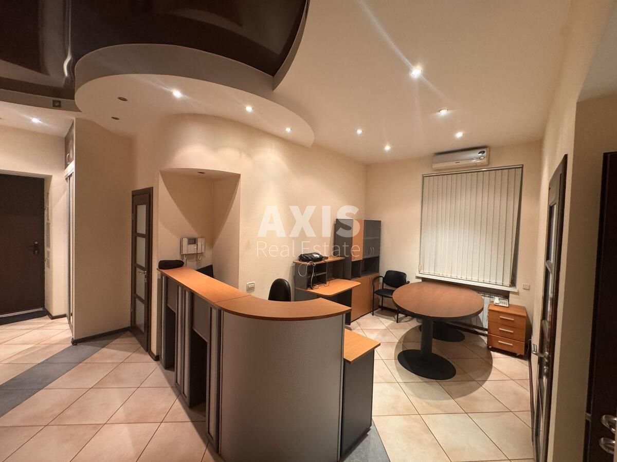 Офіс вул. Саксаганського 15, 104м2