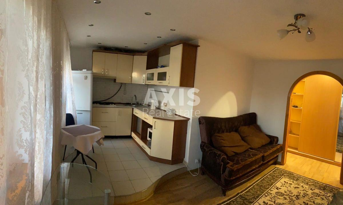 2k apartment vul. Turivs'ka 9