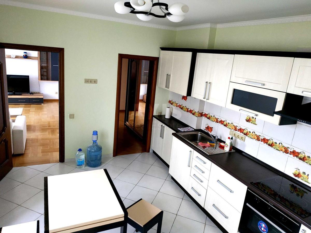 2k apartment pr-t Lobanovs'kogo 6Г2