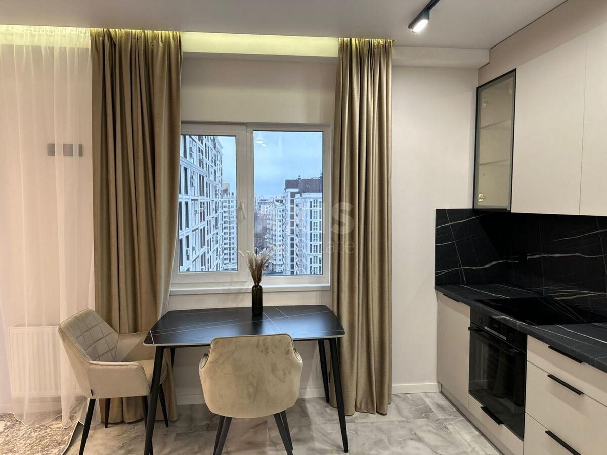 1k apartment vul. Myhajla Maksymovycha 24