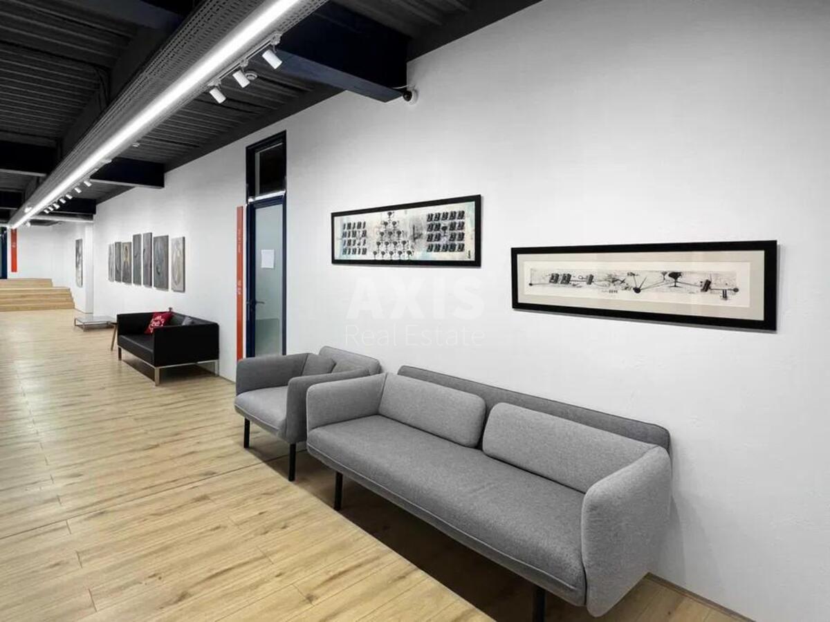 Office vul. Rustaveli Shota 11, 21m22