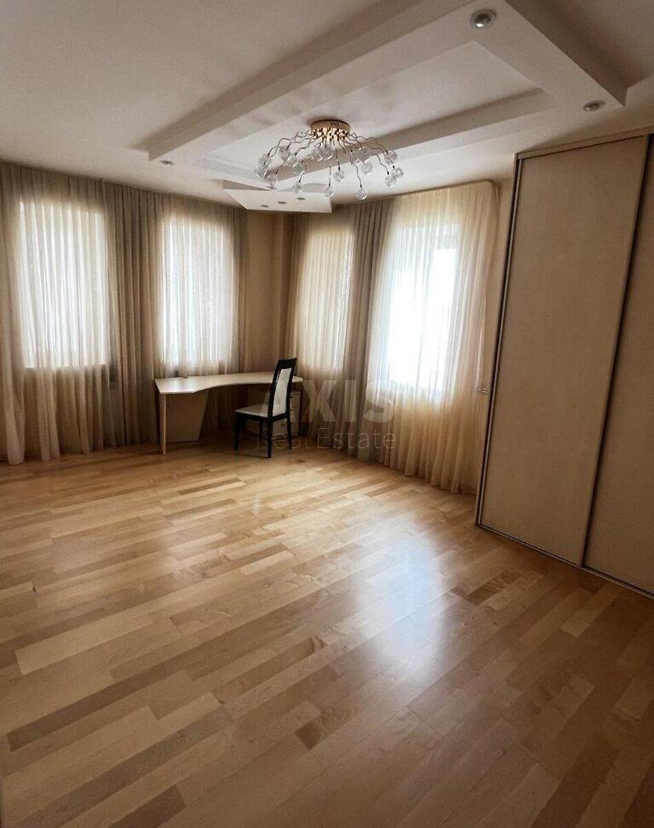 5к квартира ул. Тургеневская 28/30А10