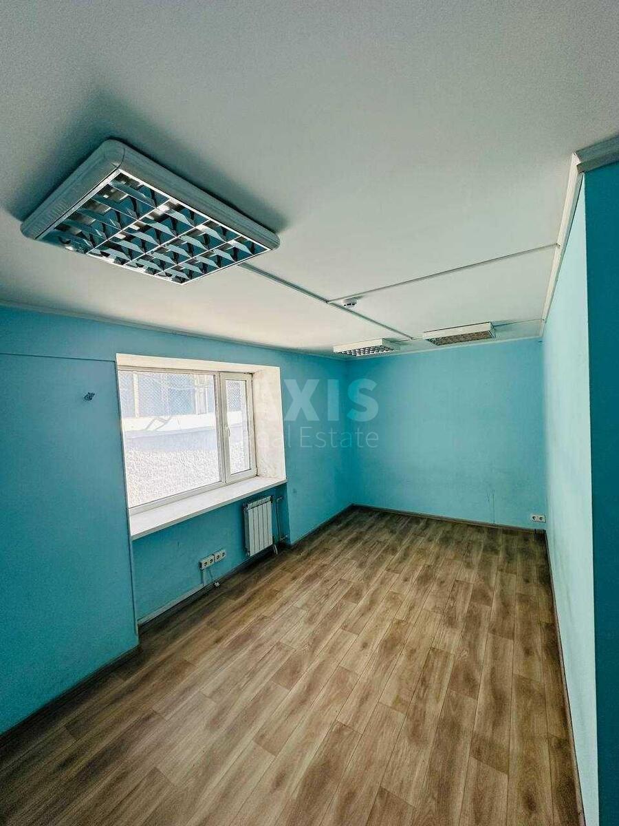 Trade object vul. Kurenivs'ka 15А, 725m26