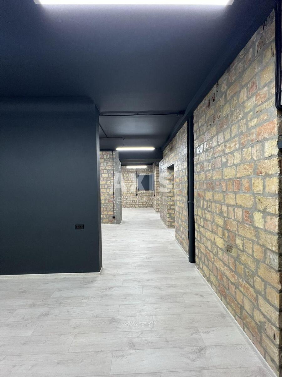 Office vul. Riznyc'ka 11, 130m2616528