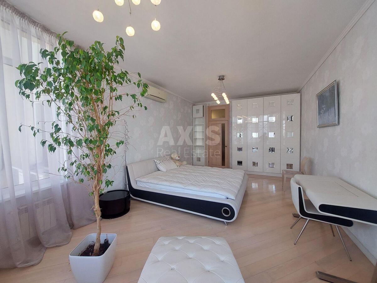 3k apartment vul. Dmytrivs'ka 691