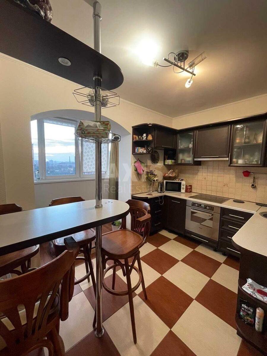 3k apartment vul. Alma-Atyns'ka 39Е