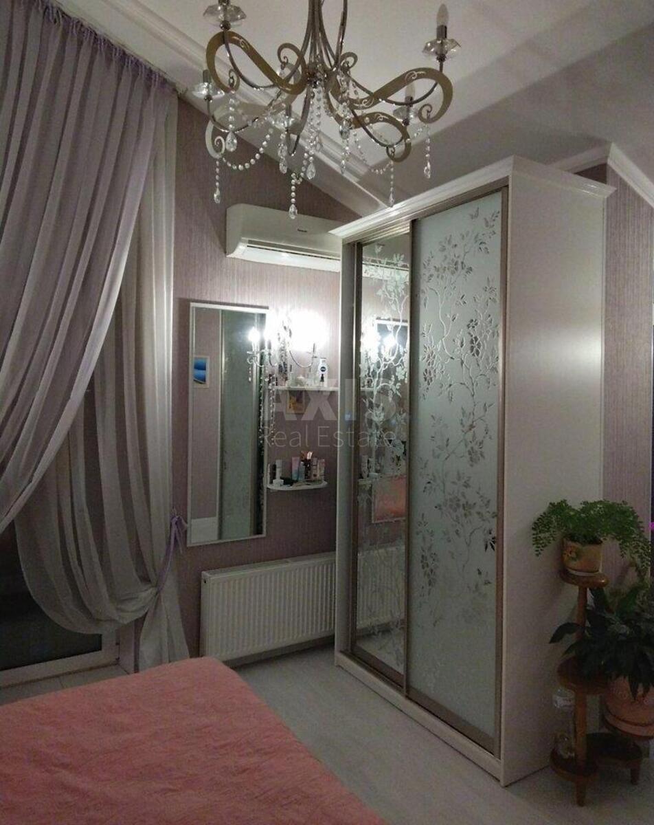4k apartment vul. Regeneratorna 4, корп. 51