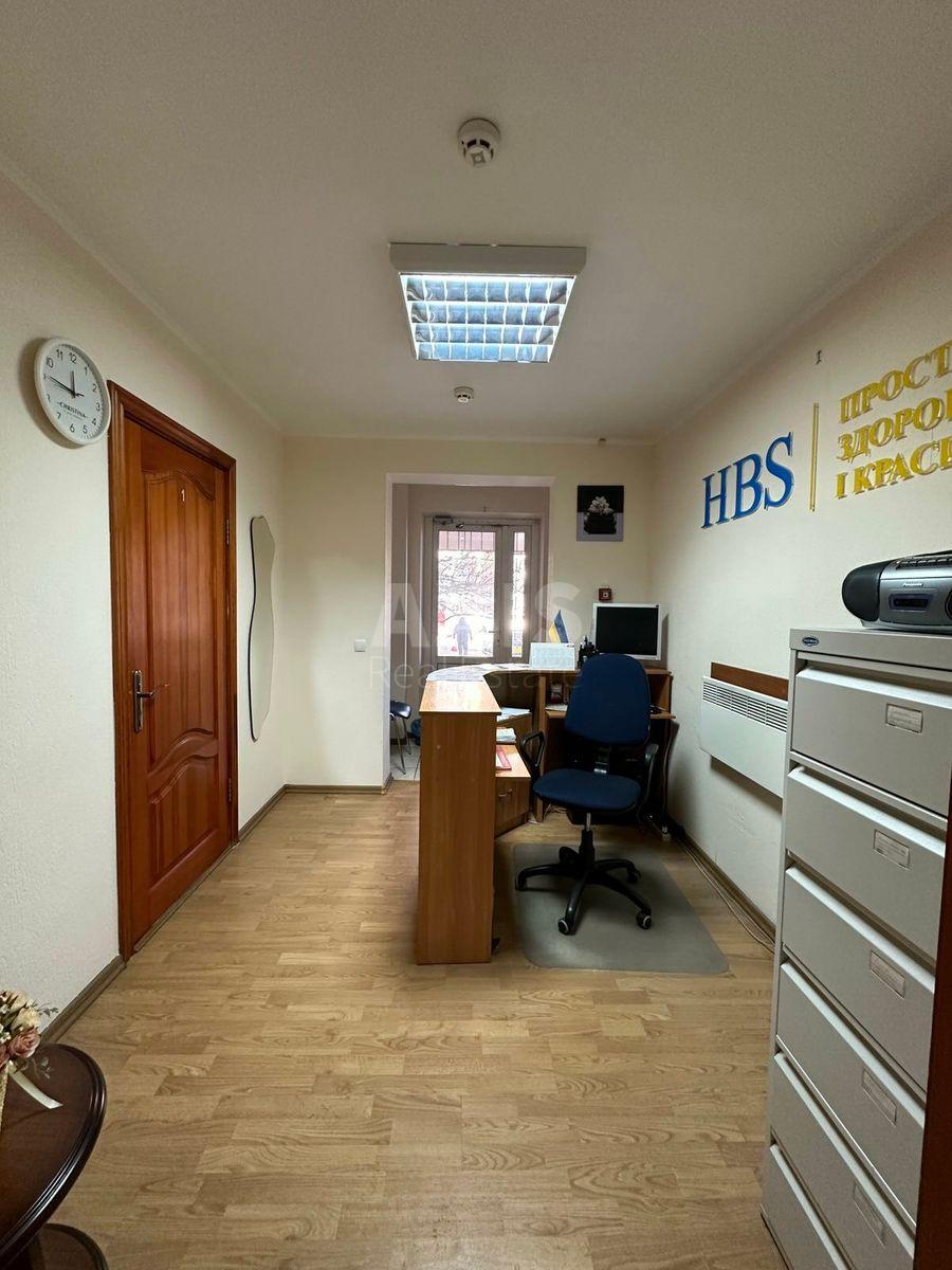 Офис бул. Дарницкий 8, 258м27