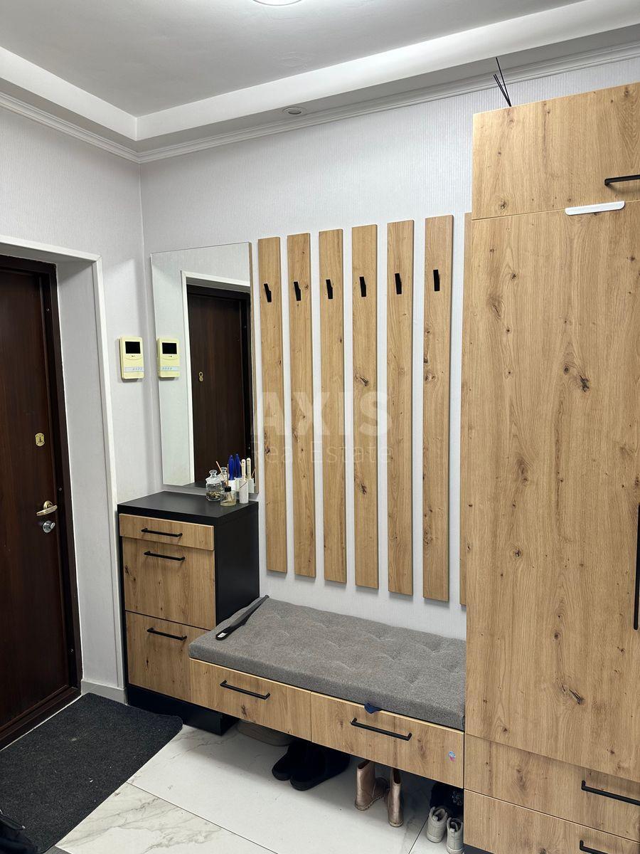 3k apartment vul. Urlivs'ka 11/4415