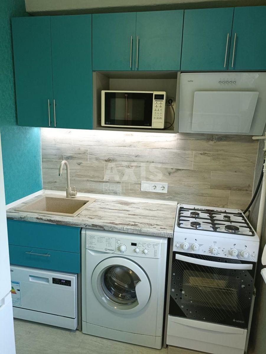 1k apartment vul. Radystiv 40