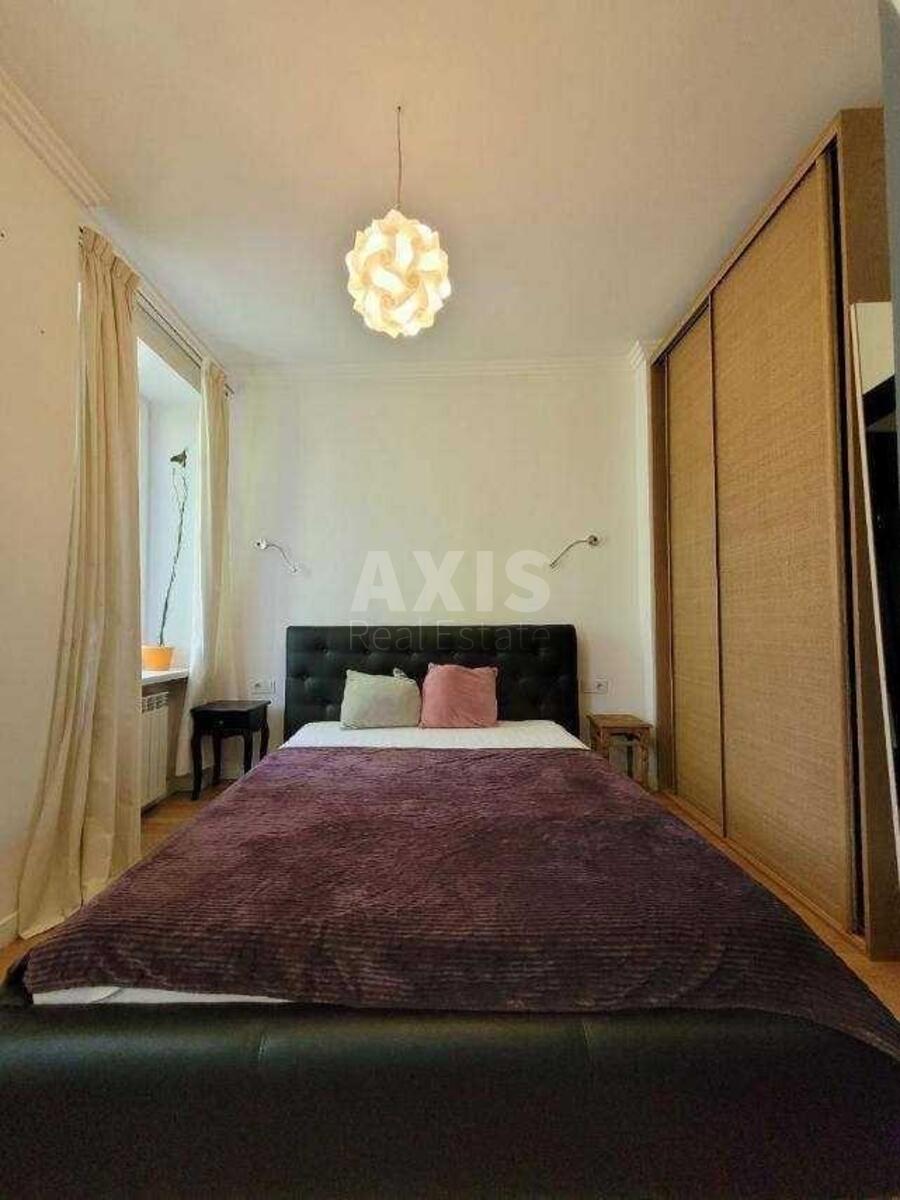 3k apartment vul. Olegivs'ka 44А2