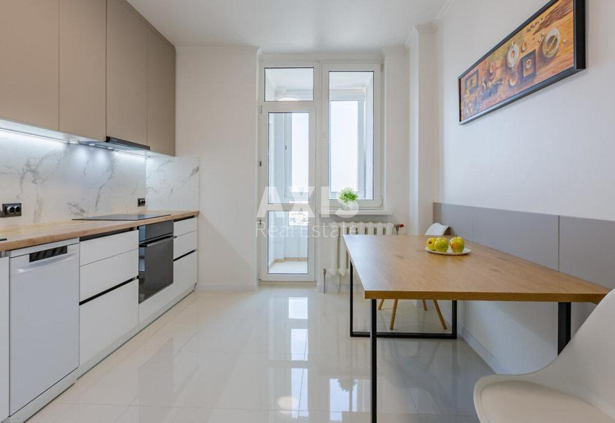 1k apartment vul. Dragomanova 6/1