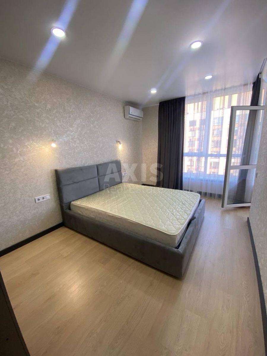 2k apartment vul. Oleksandra Olesja 41