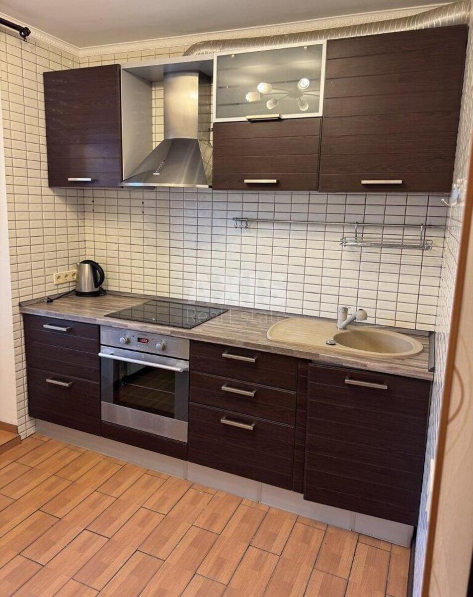 2k apartment vul. Avtozavods'ka 81