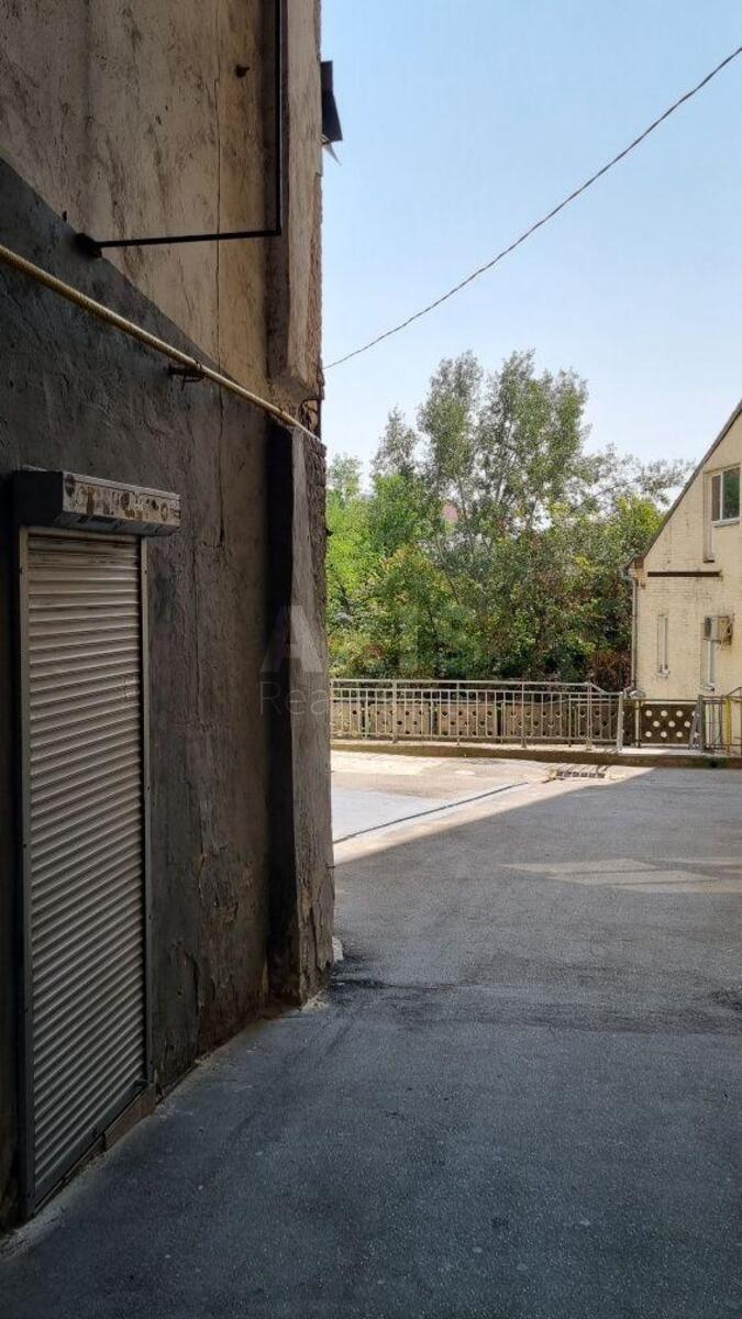 Об'єкт торгівлі пров. Михайлівський 9Б, 70м2605389