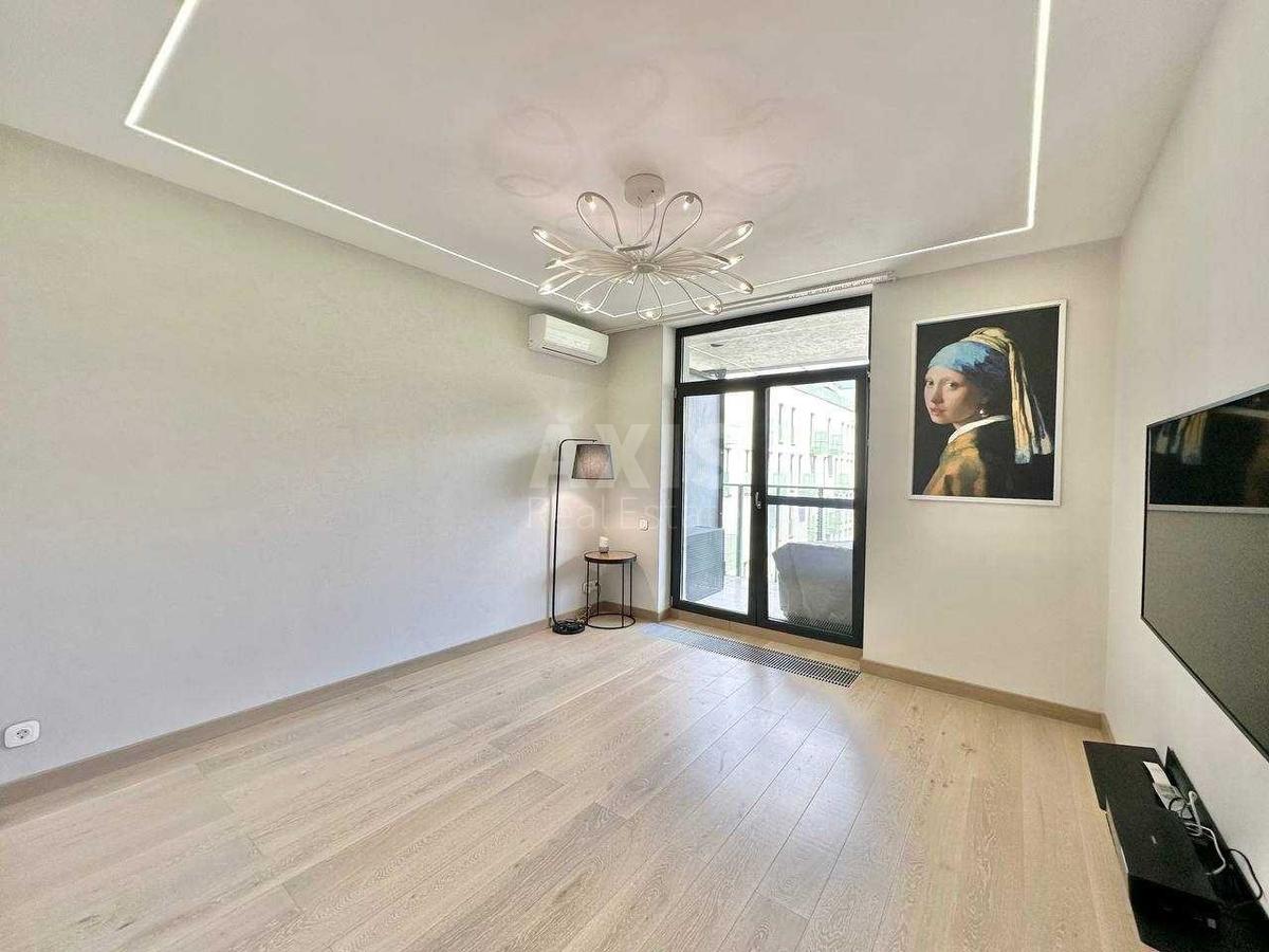 3k apartment doroga Naberezhno-Rybal's'ka 32
