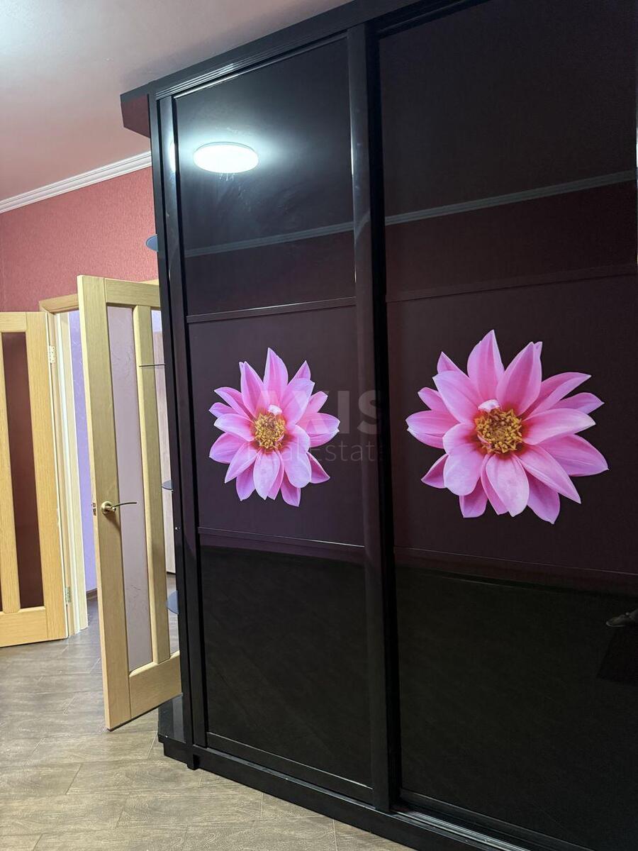 3k apartment nab. Dniprovs'ka 25564894