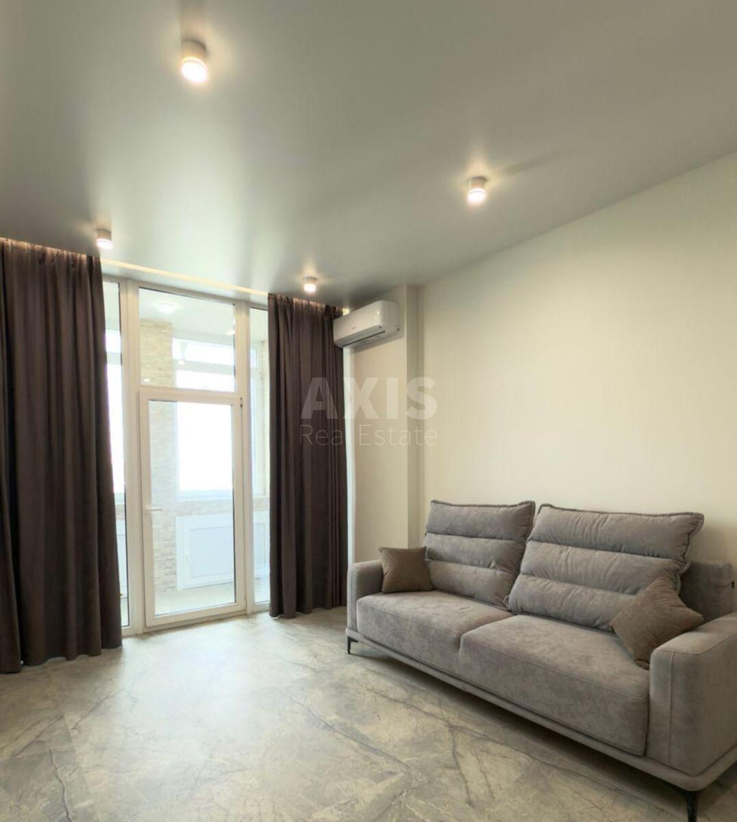 1k apartment pr-t Berestejskij 11609187