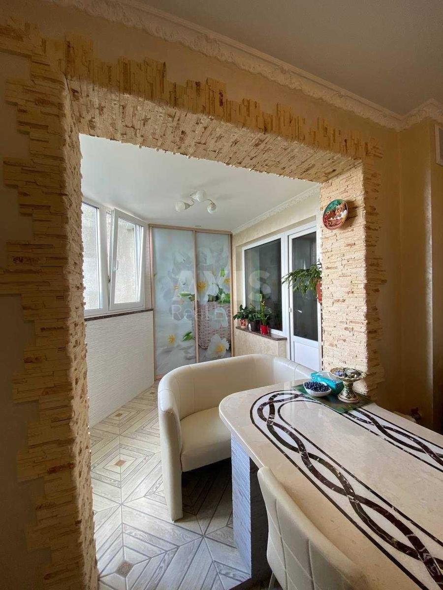 3k apartment vul. Shhekavyc'ka 30/390