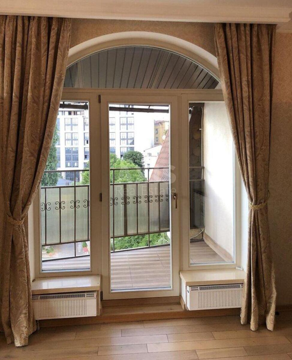 6k apartment uzv. Krutyj 5