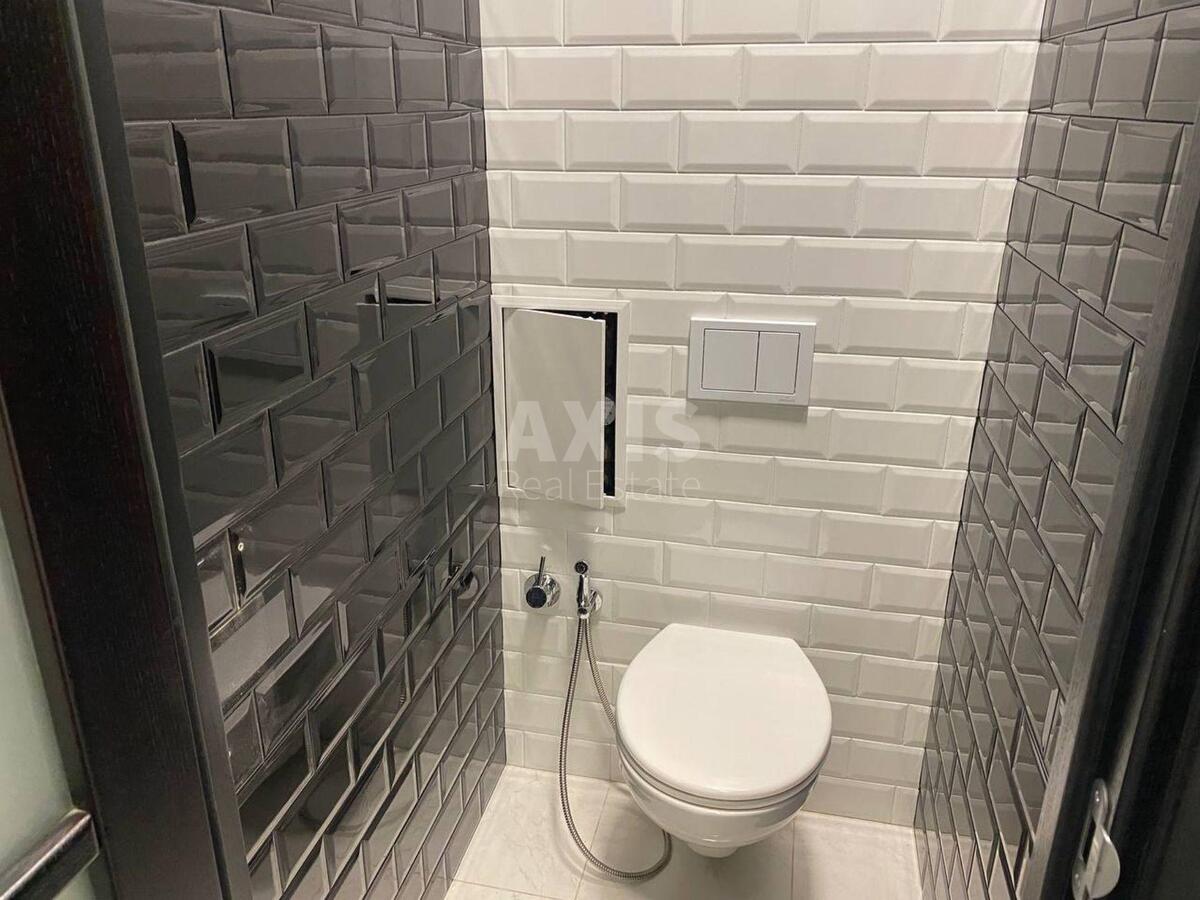 Office vul. Kudri Ivana 26, 149m22