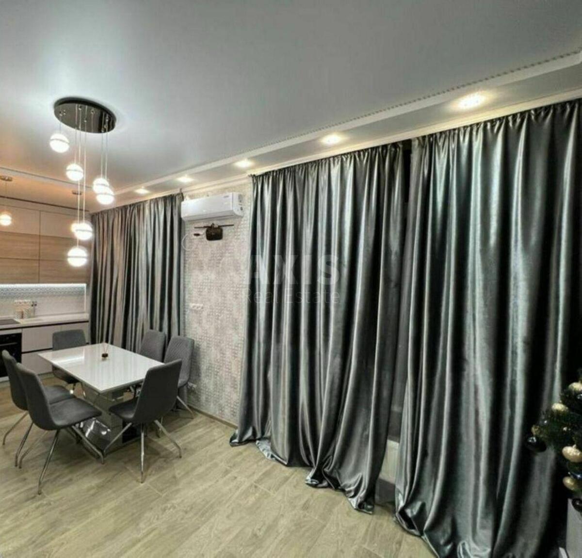 1k apartment vul. Saljutna 2Б