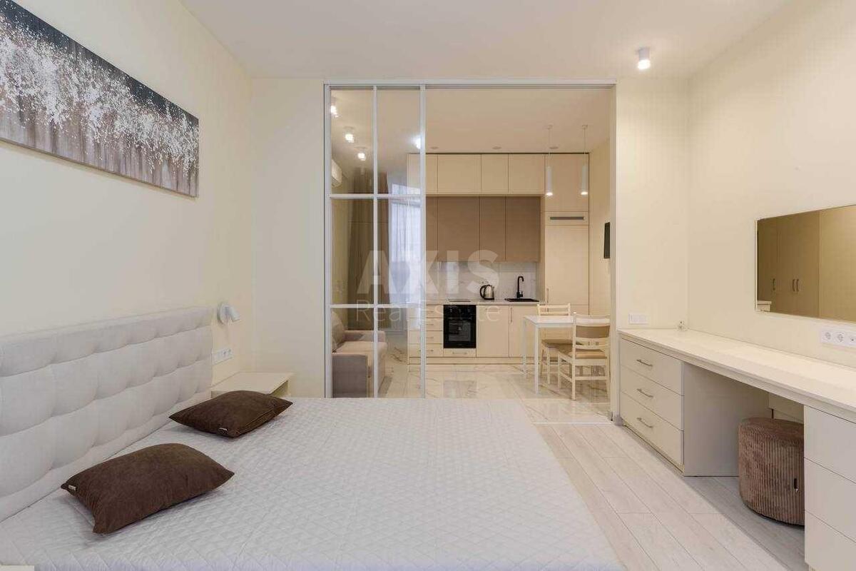 1k apartment vul. Dragomyrova Myhajla 4Б4