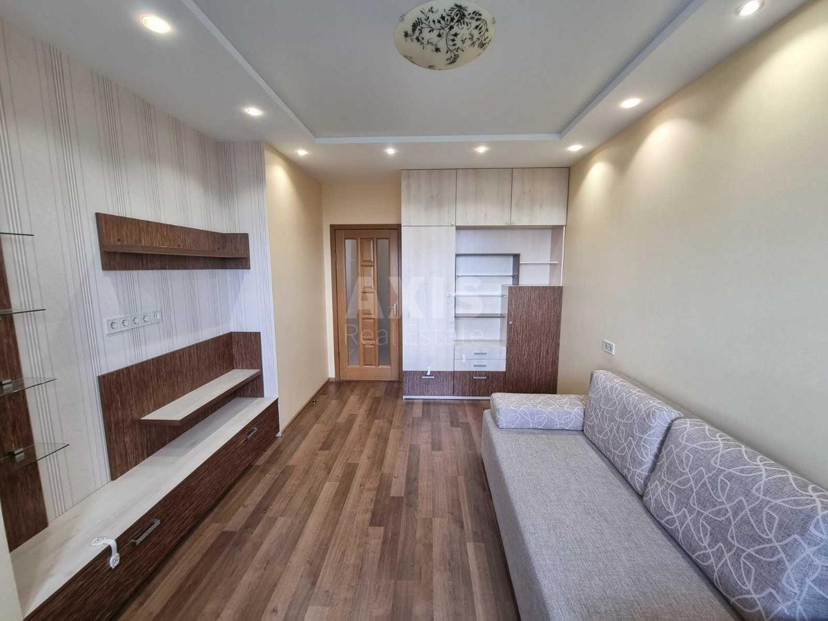 2k apartment vul. Sikors'kogo Igorja Aviakonstruktora 45