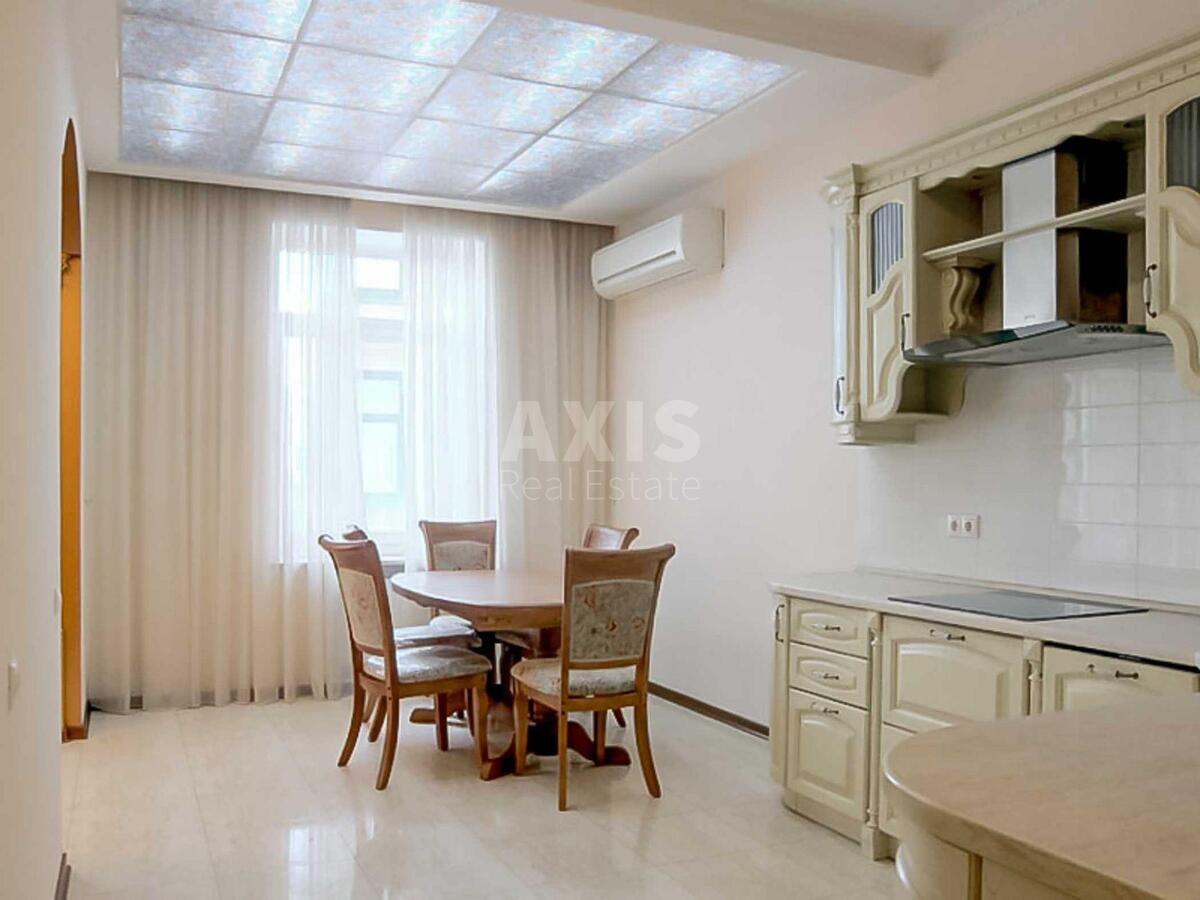 4k apartment vul. Kruglouniversytets'ka 3/50