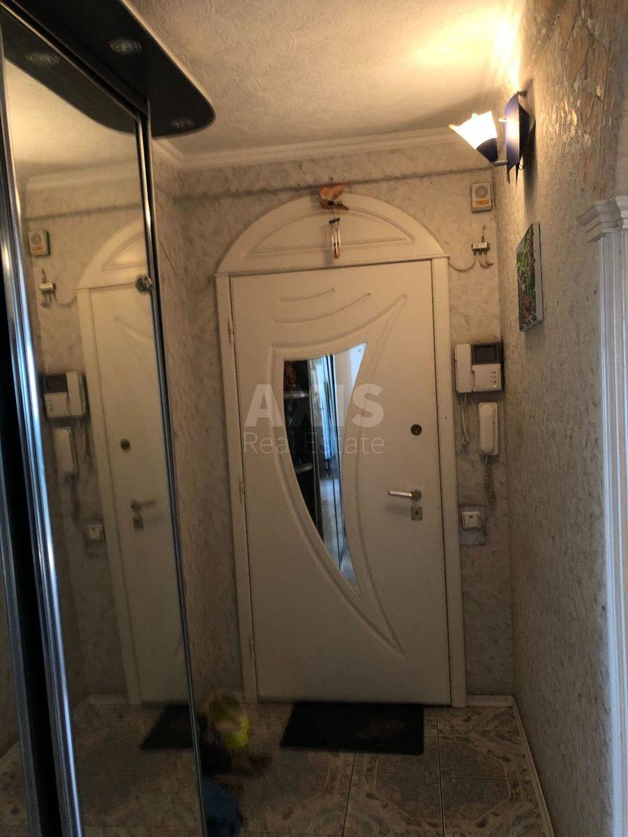 3k apartment vul. Bereznjakivs'ka 14А2