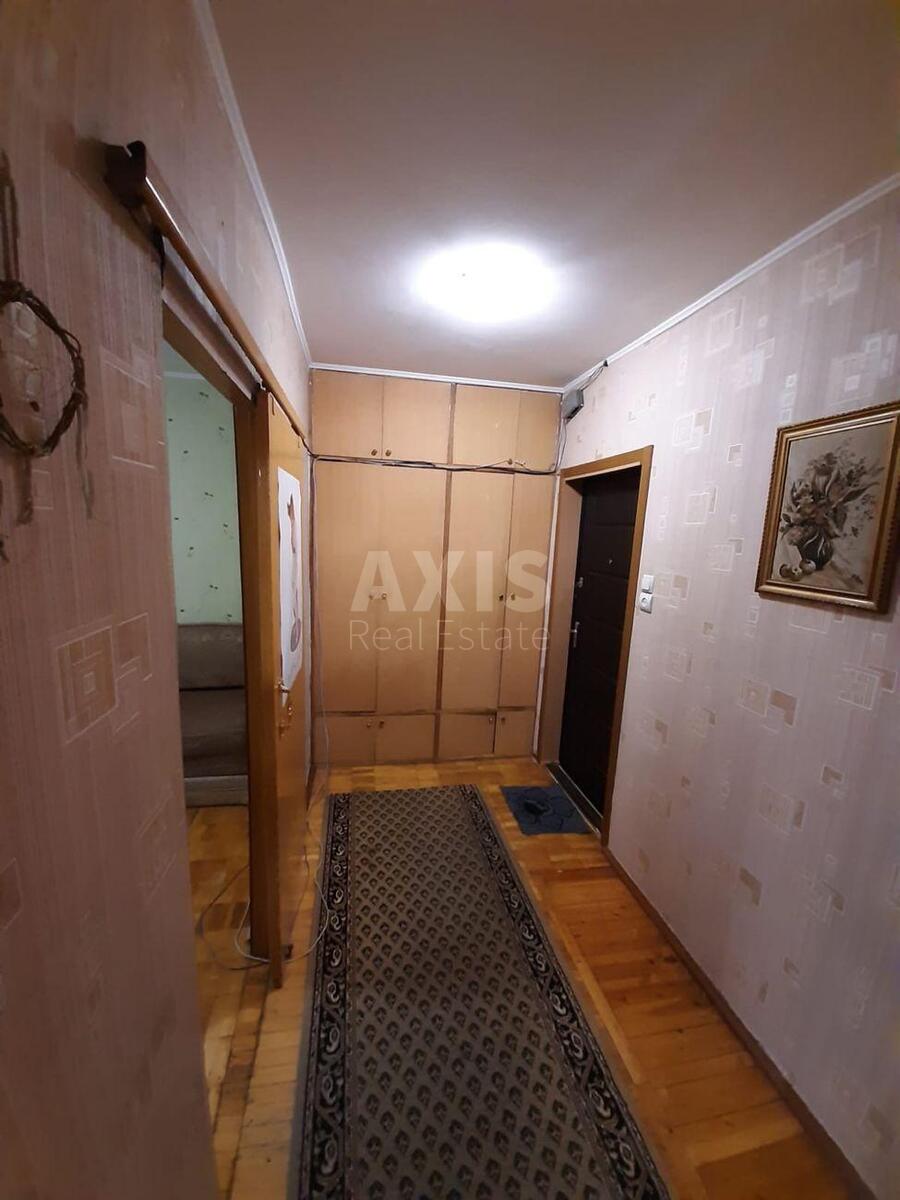 1k apartment vul. Sribnokil's'ka 144