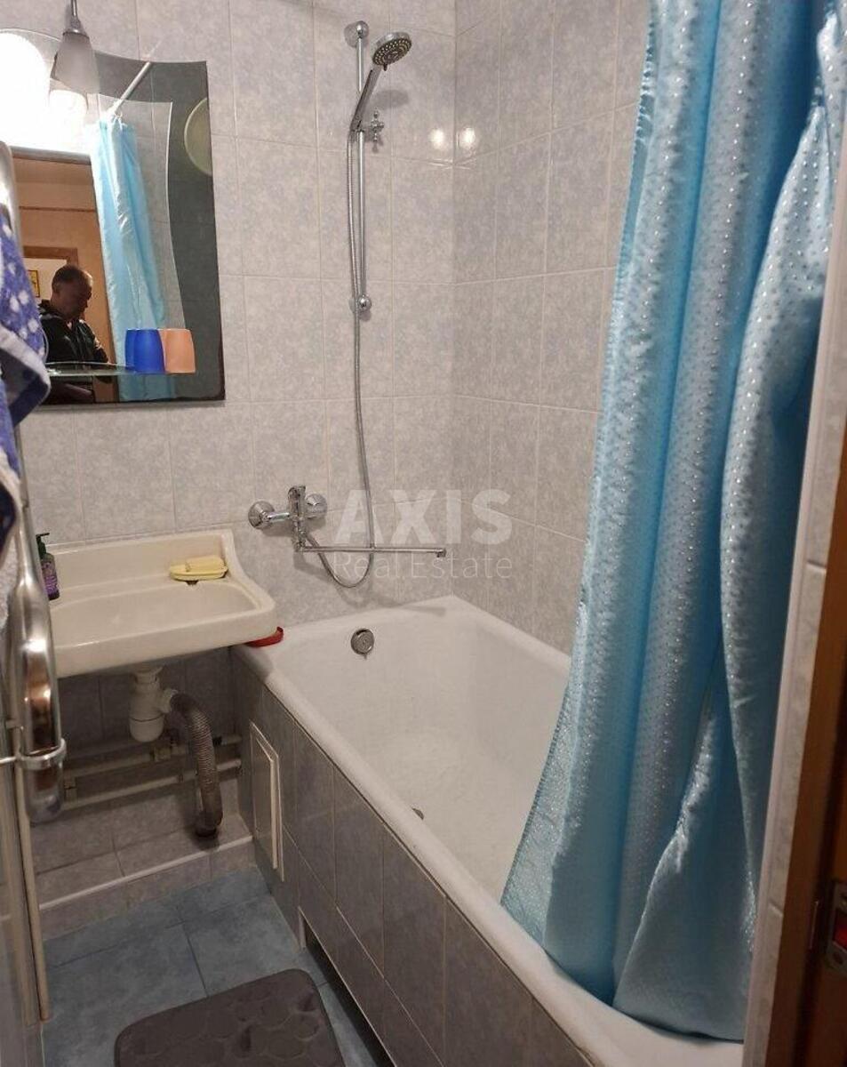 2k apartment vul. Miljutenka 15А6