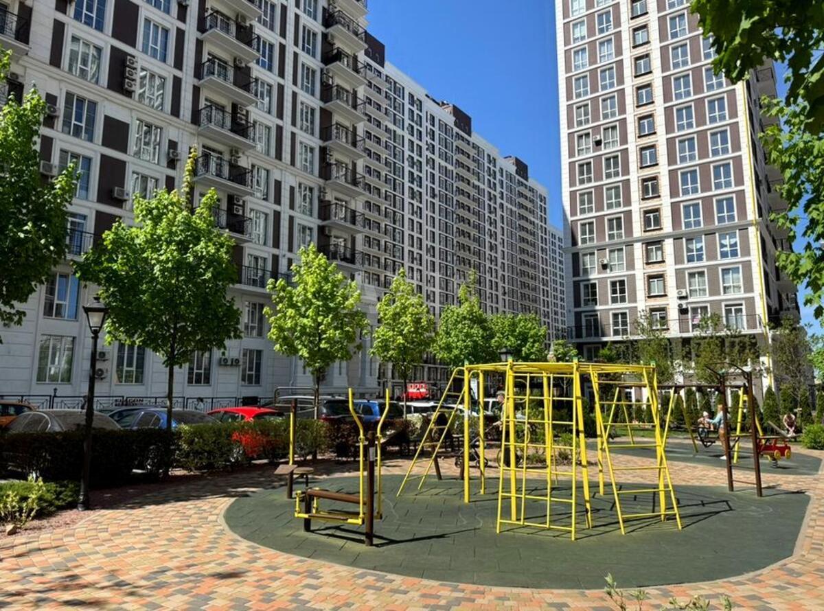 2к квартира ул. Михаила Максимовича 245937415