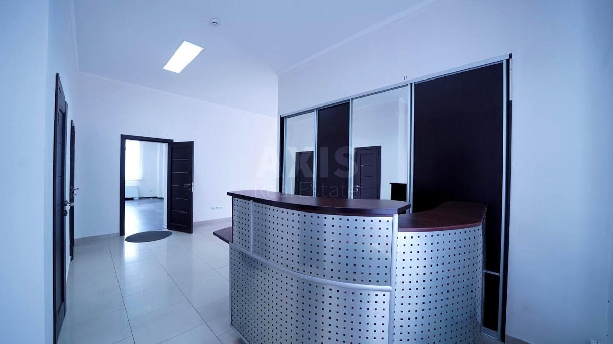 Office vul. Antonovycha 33В, 145m263419