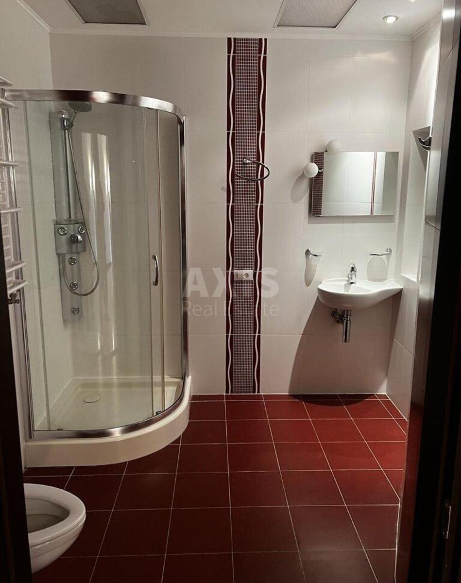 5k apartment vul. Turgenjevs'ka 28/30А11