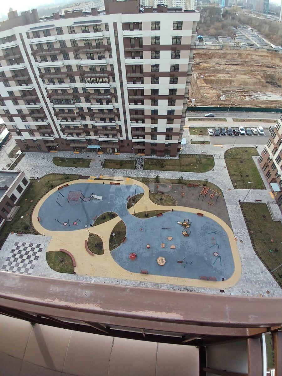 2k apartment vul. Oleksandra Olesja 18