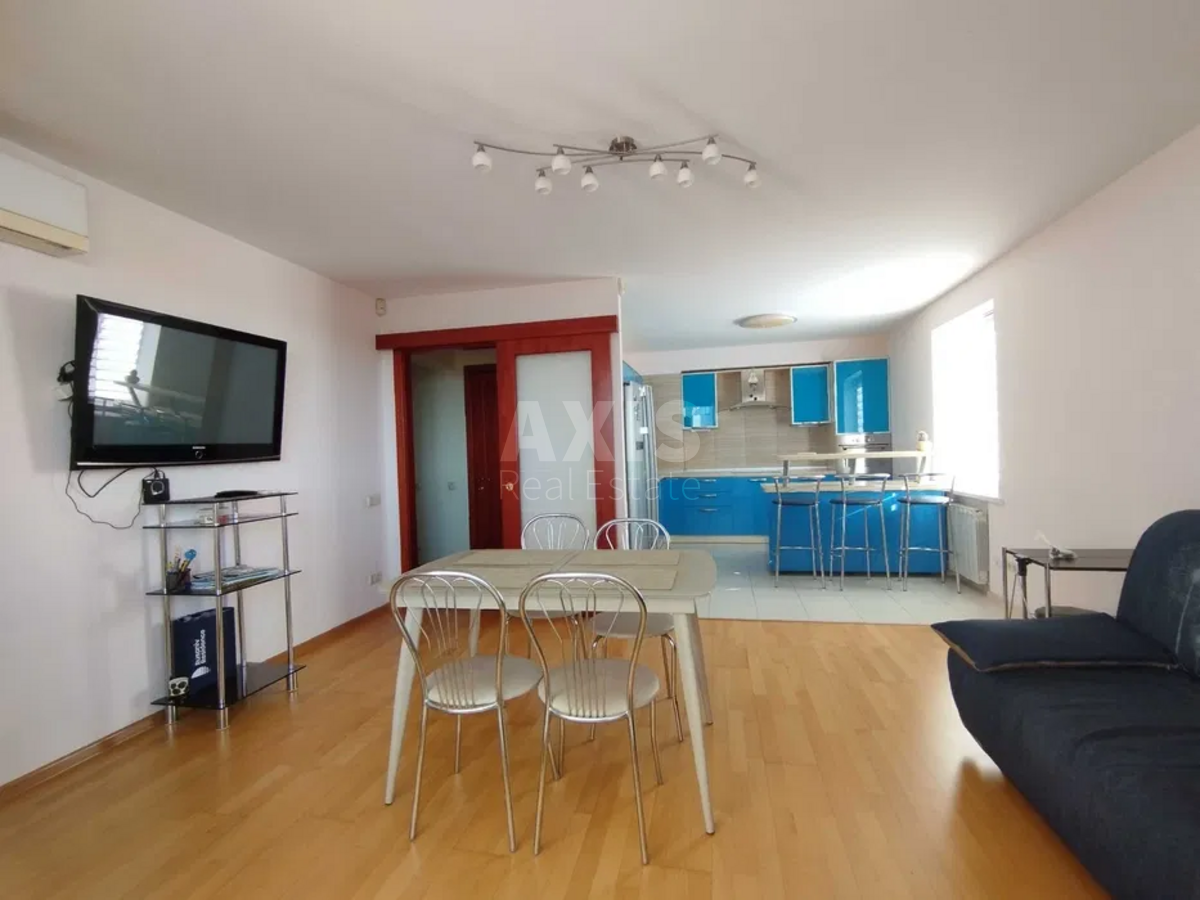 4к квартира бул. Дарницкий 8430470
