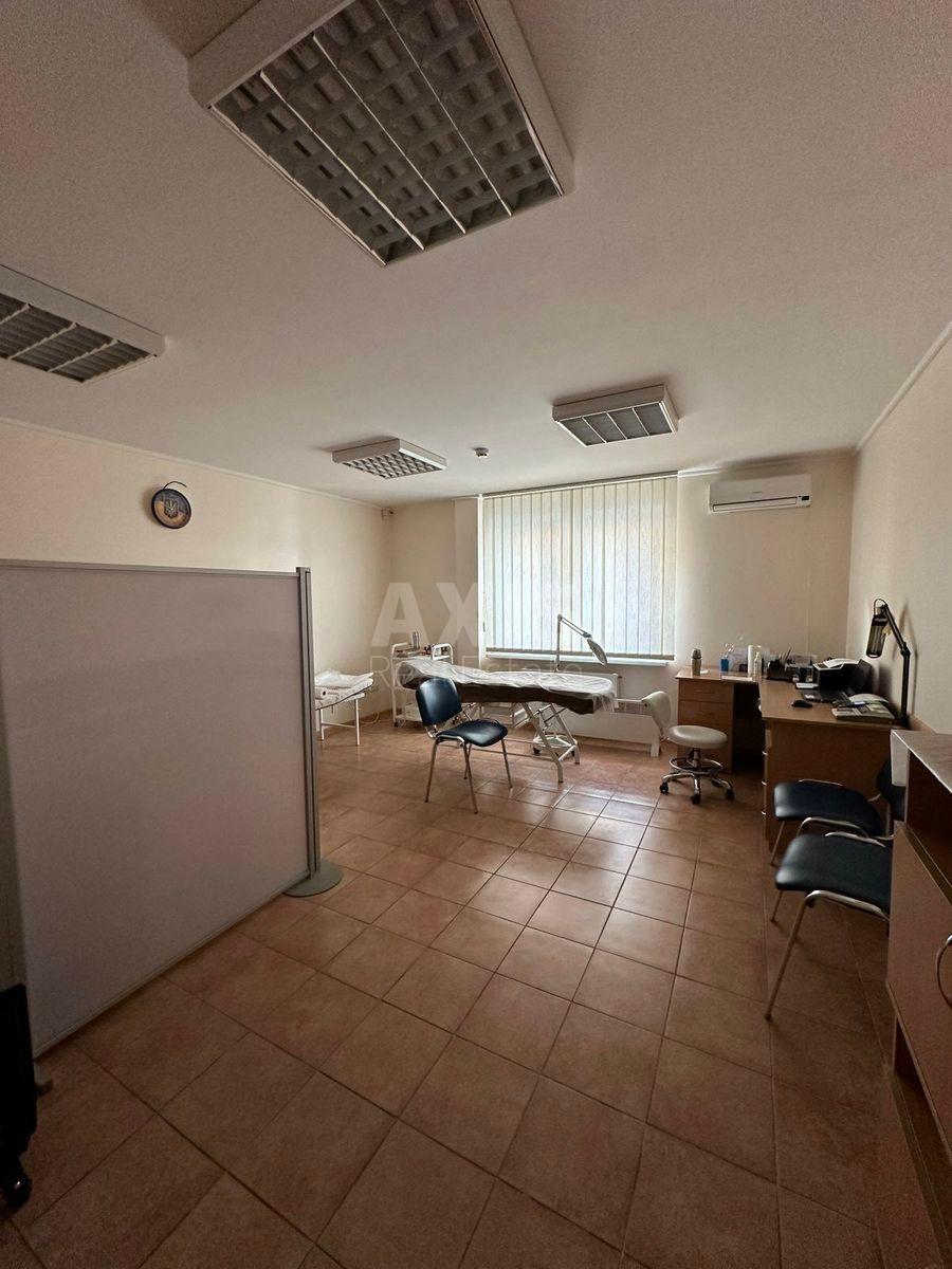 Office bul. Darnyc'kyj 8, 258m28
