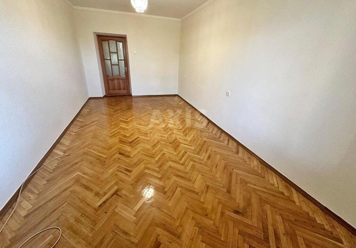 3k apartment vul. Barbjusa Anri 5Б1