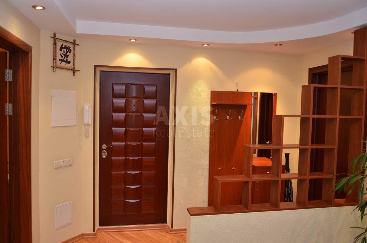 2k apartment vul. Entuziastiv 7/12