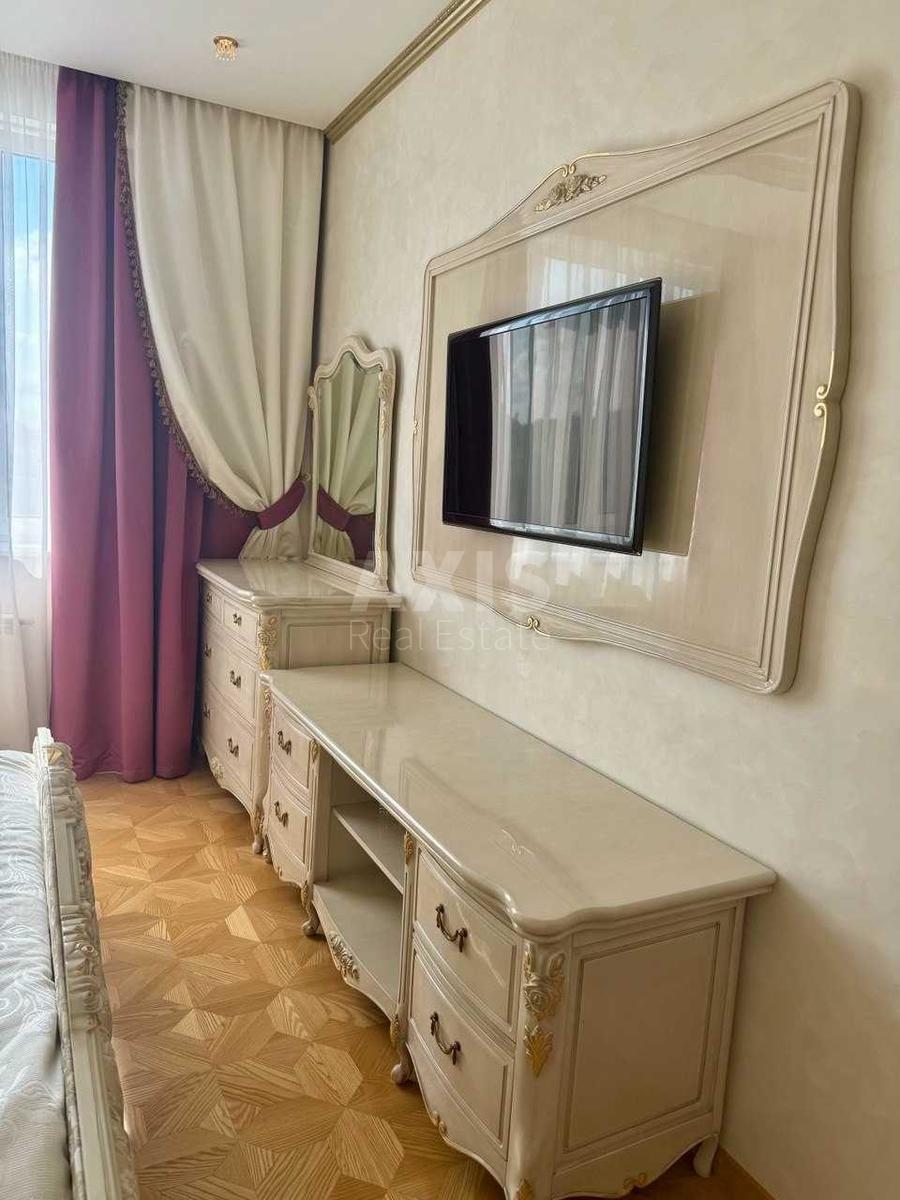 3к квартира пр-т Науки 300