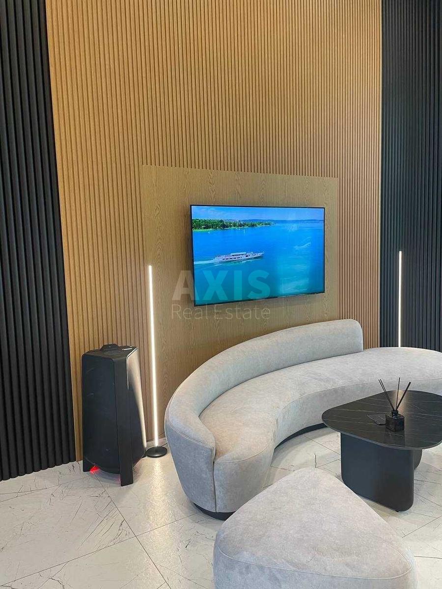2k apartment vul. Barbjusa Anri 39/22