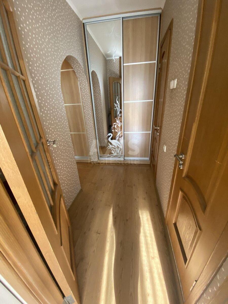 2к квартира пр-т Глушкова Академика 176157713