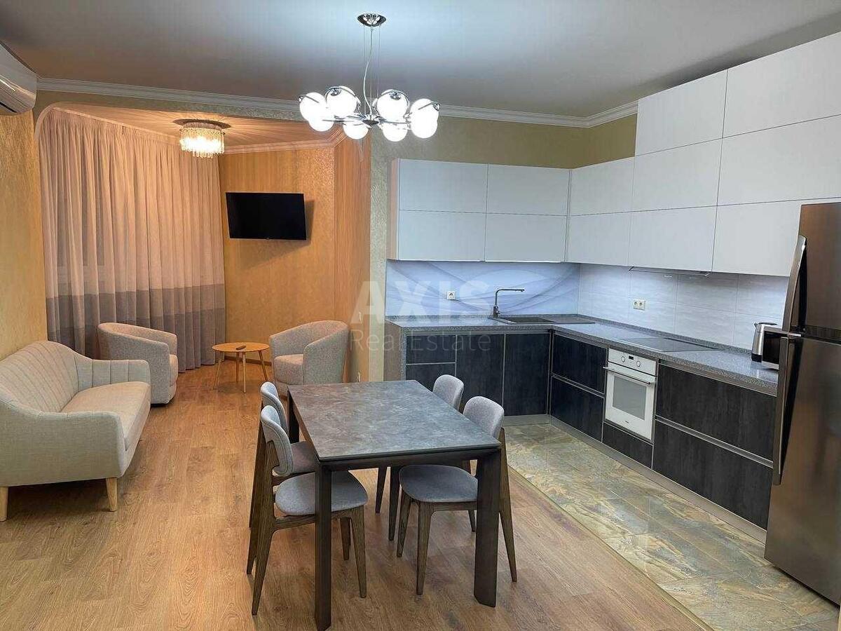 3k apartment vul. Glybochyc'ka 321