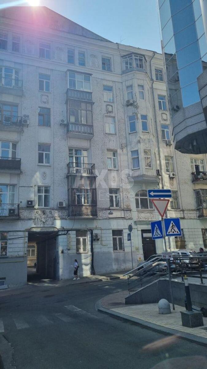 Об'єкт торгівлі пров. Михайлівський 9Б, 70м26053810