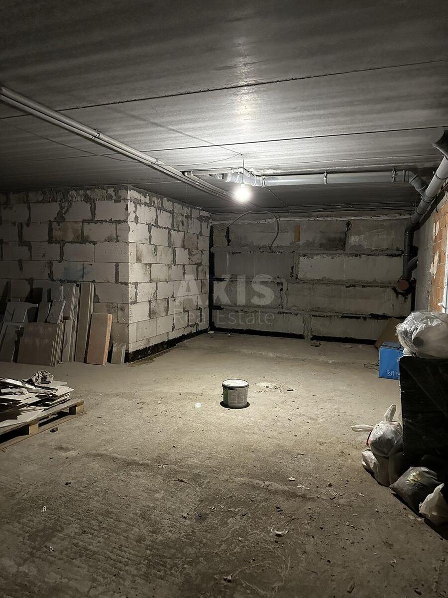 Service object vul. Osinnja 71, 70m26